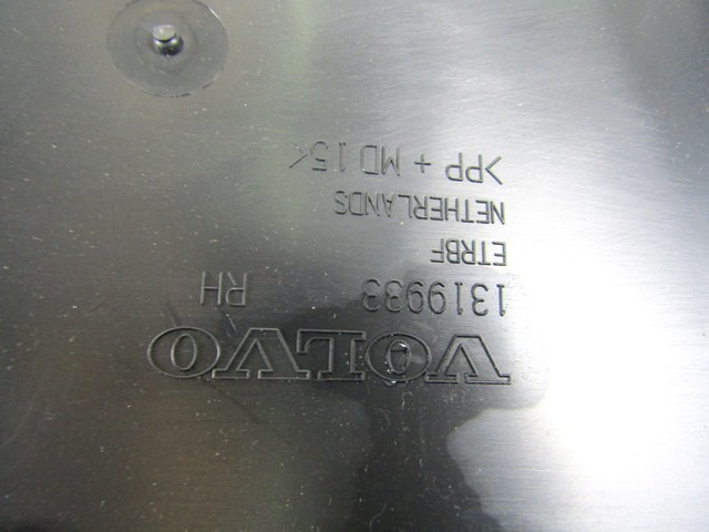 NOTRANJA OBLOGA SPREDNJIH VRAT OEM N. PNADPVLV40525MK1BR5P ORIGINAL REZERVNI DEL VOLVO V40 MK1 525 526 (2012 - 2016)DIESEL LETNIK 2012