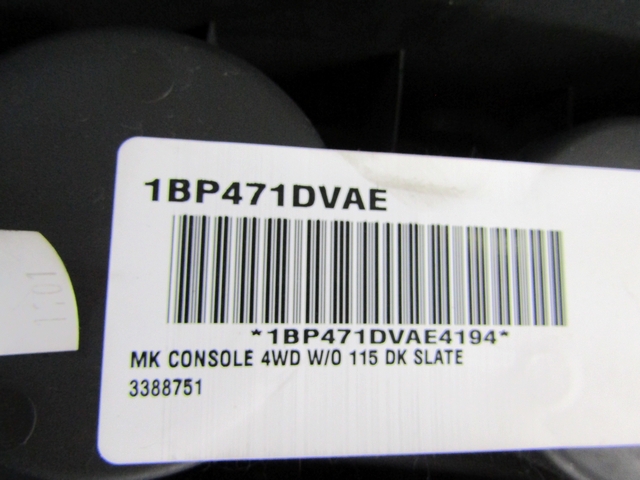 NASLON ZA ROKE/SREDINSKA KONZOLA OEM N. 1BP471DVAE ORIGINAL REZERVNI DEL JEEP COMPASS MK49 MK1 (2006 - 2010)DIESEL LETNIK 2008