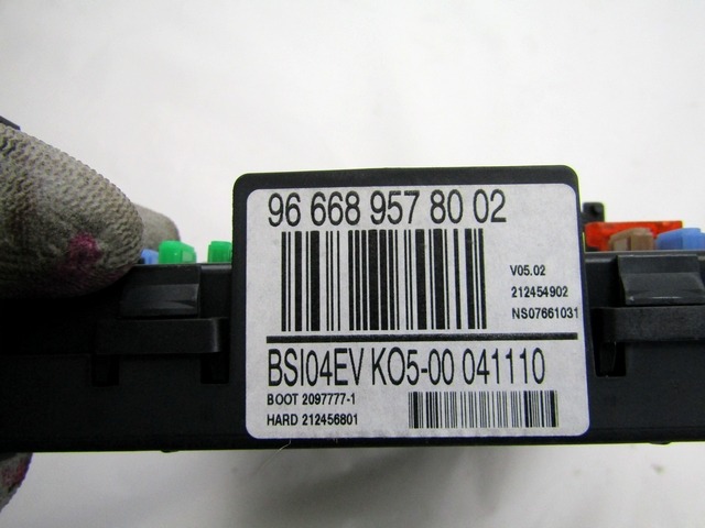 KOMPLET ODKLEPANJE IN VZIG  OEM N. 33270 KIT ACCENSIONE AVVIAMENTO ORIGINAL REZERVNI DEL PEUGEOT 308 4A 4B 4C 4E 4H MK1 BER/SW/CC (2007 - 2013) DIESEL LETNIK 2011