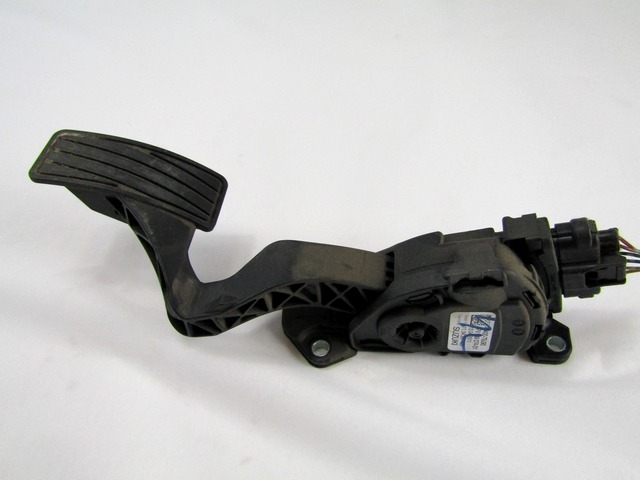 PEDALI OEM N. 4940079J90 ORIGINAL REZERVNI DEL FIAT SEDICI FY R (05/2009 - 2014) DIESEL LETNIK 2011