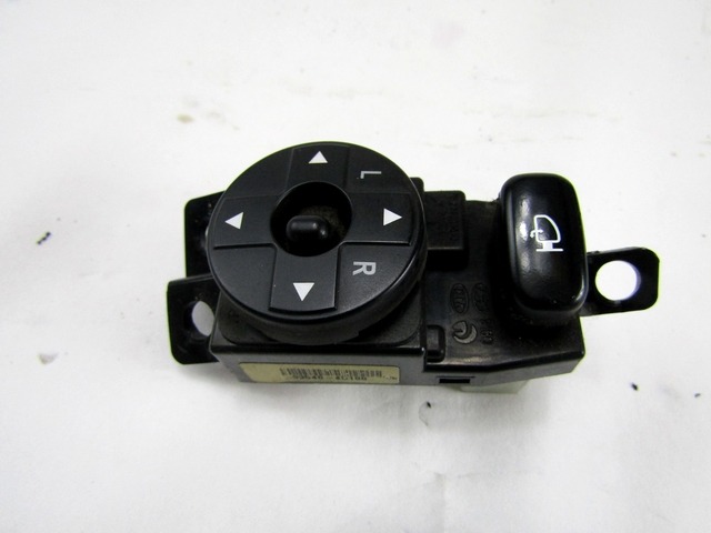 STIKALA ELEKTRICNIH OGLEDAL  OEM N. 935404D100 ORIGINAL REZERVNI DEL KIA CARNIVAL VQ MK2 (2006 - 2014)DIESEL LETNIK 2009