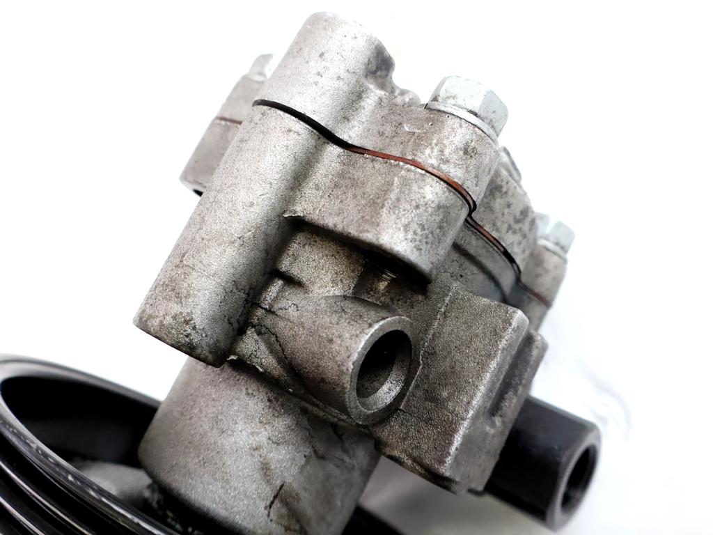 SERVO CRPALKA  OEM N. 571104D000 ORIGINAL REZERVNI DEL KIA CARNIVAL VQ MK2 (2006 - 2014)DIESEL LETNIK 2009