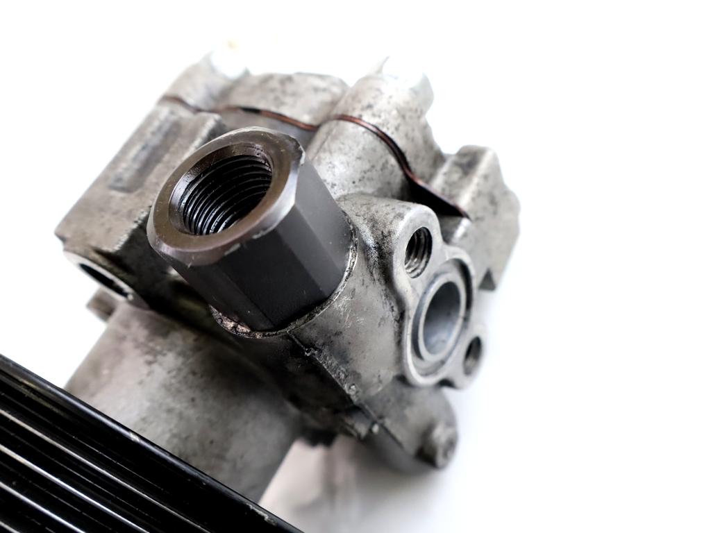 SERVO CRPALKA  OEM N. 571104D000 ORIGINAL REZERVNI DEL KIA CARNIVAL VQ MK2 (2006 - 2014)DIESEL LETNIK 2009