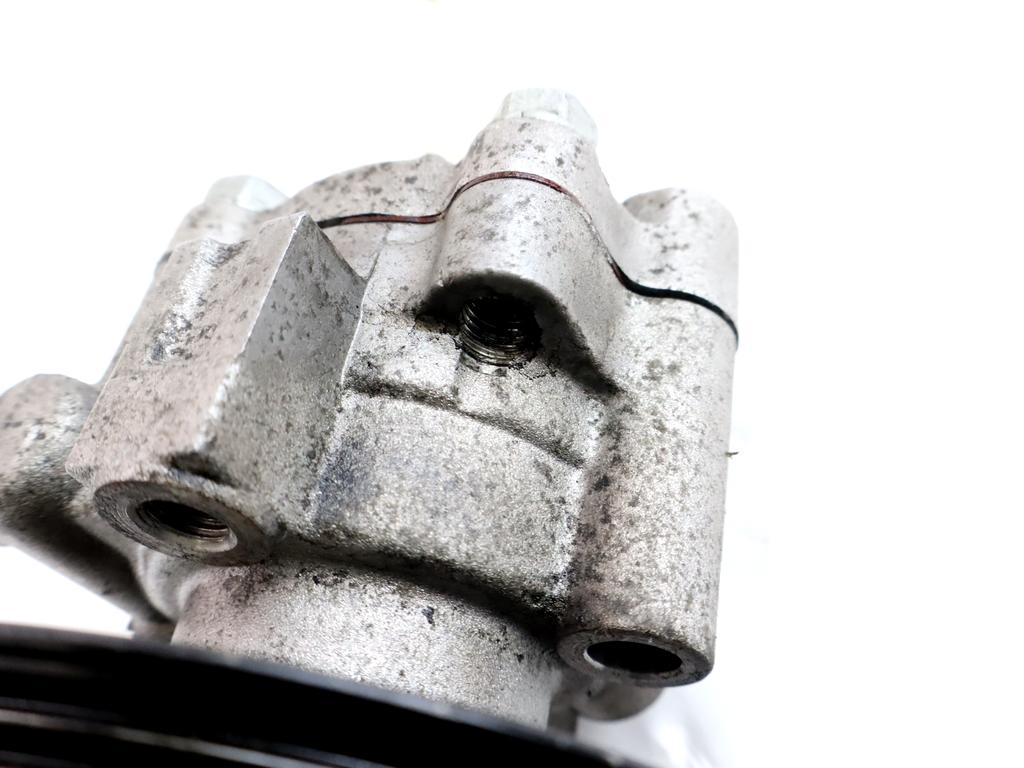 SERVO CRPALKA  OEM N. 571104D000 ORIGINAL REZERVNI DEL KIA CARNIVAL VQ MK2 (2006 - 2014)DIESEL LETNIK 2009