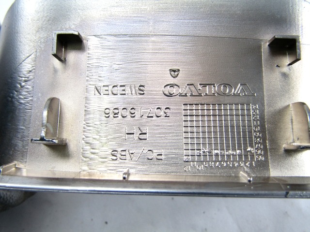 OKRASNE LETVICE VRAT  OEM N. 30716085 30716086 ORIGINAL REZERVNI DEL VOLVO XC90 275 MK1 (2002 - 2014)DIESEL LETNIK 2006