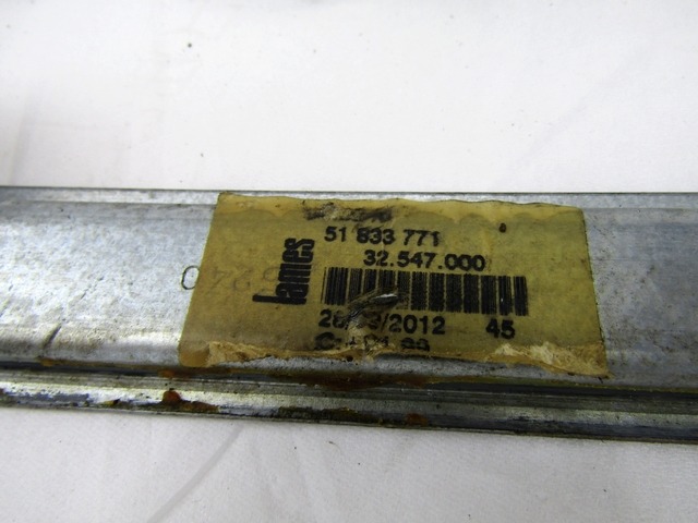ROCNI SISTEM ZA DVIGOVANJE ZADNJEGA STEKLA  OEM N. 51833771 ORIGINAL REZERVNI DEL LANCIA Y YPSILON 312 (dal 2011)BENZINA/GPL LETNIK 2012