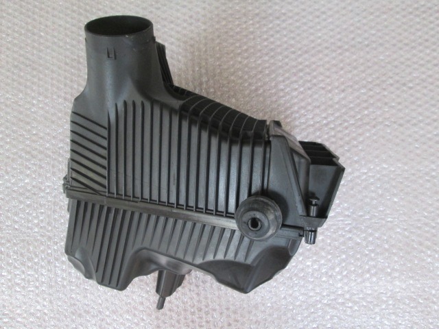 FILTAR ZRAKA OEM N. 8200545282 ORIGINAL REZERVNI DEL RENAULT MEGANE MK2 R BM0/1 CM0/1 EM0/1 KM0/1 LM0/1 BER/GRANDTOUR  (2006 - 2009) DIESEL LETNIK 2008