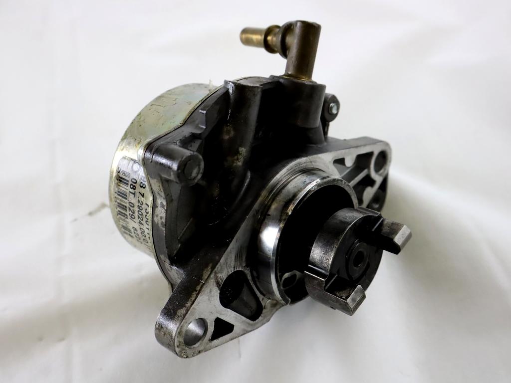 VAKUUM CRPALKA OEM N. 73501167 ORIGINAL REZERVNI DEL OPEL CORSA D S07 (2006 - 2011) DIESEL LETNIK 2008