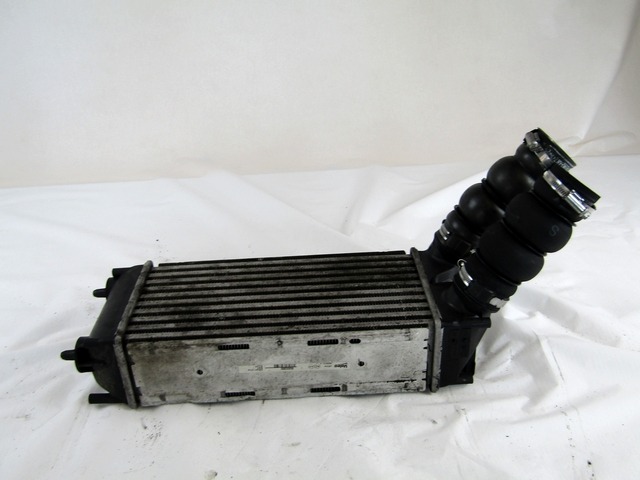 HLADILNIK INTERCOOLER OEM N. 9656503980 ORIGINAL REZERVNI DEL CITROEN C4 PICASSO/GRAND PICASSO MK1 (2006 - 08/2013) DIESEL LETNIK 2010