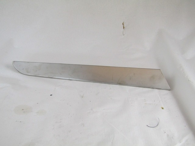 OKRASNE LETVICE VRAT  OEM N. 4F0867419 ORIGINAL REZERVNI DEL AUDI A6 C6 4F2 4FH 4F5 BER/SW/ALLROAD (07/2004 - 10/2008) DIESEL LETNIK 2007