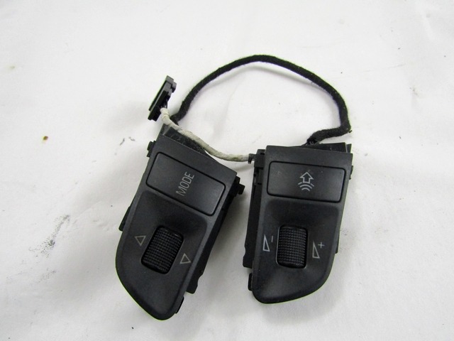 MULTIFUNKCIJSKI VOLAN OEM N. 4F09515275PR 4F0951527L5PR ORIGINAL REZERVNI DEL AUDI Q7 4L (2005 - 2015) DIESEL LETNIK 2007