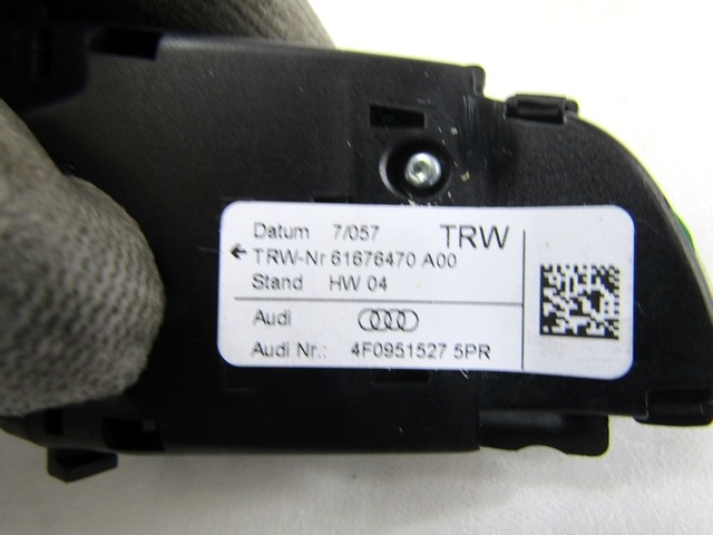 MULTIFUNKCIJSKI VOLAN OEM N. 4F09515275PR 4F0951527L5PR ORIGINAL REZERVNI DEL AUDI Q7 4L (2005 - 2015) DIESEL LETNIK 2007