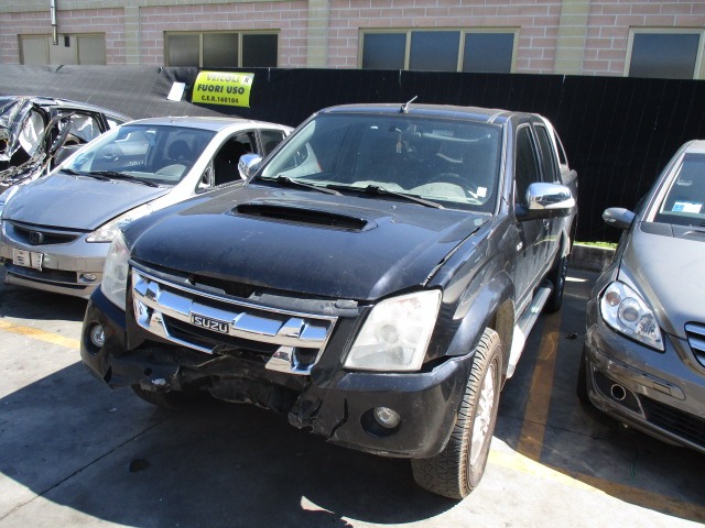 ISUZU D-MAX 3.0 D 4X4 120KW AUT (2010) RICAMBI IN MAGAZZINO 