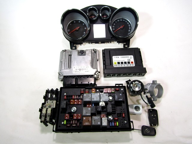 KOMPLET ODKLEPANJE IN VZIG  OEM N. 10475 KIT ACCENSIONE AVVIAMENTO ORIGINAL REZERVNI DEL OPEL ASTRA J P10 5P/3P/SW (2010 - 2015) DIESEL LETNIK 2013