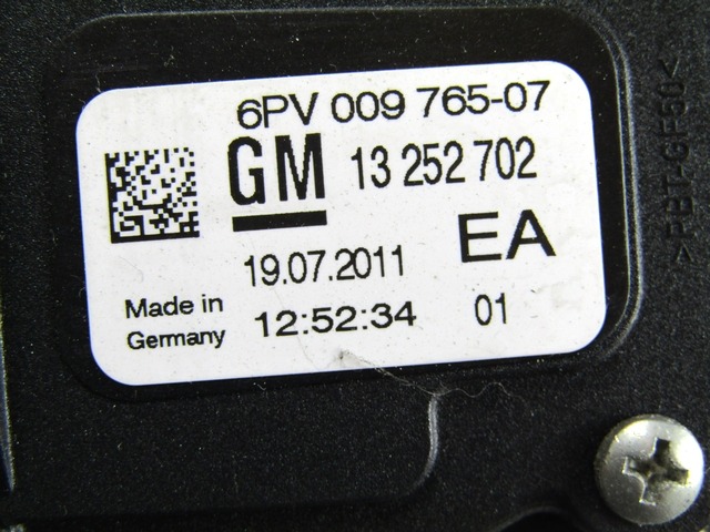 PEDALI OEM N. 13252702 ORIGINAL REZERVNI DEL OPEL ASTRA J P10 5P/3P/SW (2010 - 2015) DIESEL LETNIK 2013