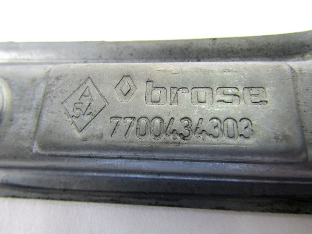 ROCNI SISTEM ZA DVIGOVANJE ZADNJEGA STEKLA  OEM N. 7700434303 ORIGINAL REZERVNI DEL RENAULT CLIO BB CB MK2 R / CLIO STORIA (05/2001 - 2012) DIESEL LETNIK 2004
