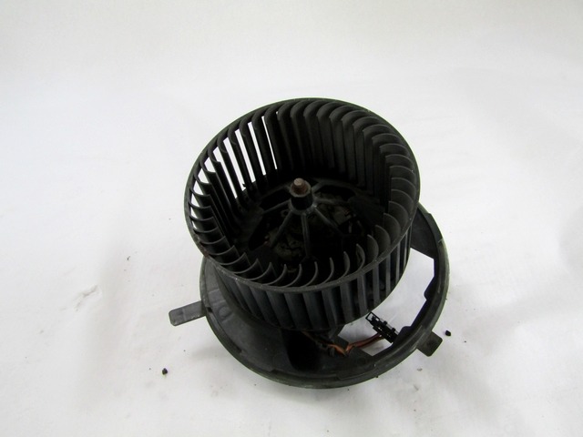 VENTILATOR  KABINE  OEM N. 3C1820015G ORIGINAL REZERVNI DEL VOLKSWAGEN PASSAT B6 3C2 3C5 BER/SW (2005 - 09/2010)  DIESEL LETNIK 2006