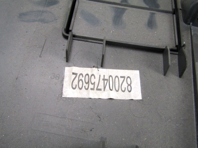 PREDAL ZA DOKUMENTE OEM N. 8200475692 ORIGINAL REZERVNI DEL RENAULT CLIO BR0//1 CR0/1 KR0/1 MK3 R (05/2009 - 2013) DIESEL LETNIK 2009