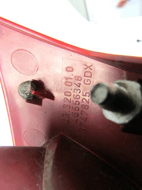 ZADNJI DESNI ZAROMETI OEM N. 46556346 ORIGINAL REZERVNI DEL ALFA ROMEO 147 937 (2001 - 2005)DIESEL LETNIK 2002