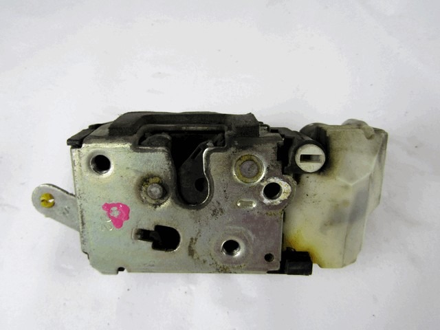 CENTRALNA KLJUCAVNICA ZADJIH LEVIH VRAT OEM N. 46557035 ORIGINAL REZERVNI DEL ALFA ROMEO 147 937 (2001 - 2005)DIESEL LETNIK 2002