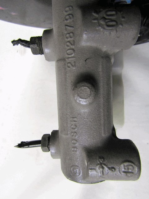 SERVO OJACEVALNIK ZAVOR S PUMPO OEM N. 9635135280 ORIGINAL REZERVNI DEL CITROEN XSARA PICASSO (1999 - 2010) BENZINA LETNIK 2001