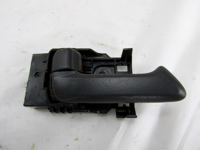 NOTRANJA KLJUKA  OEM N. 8972939981 ORIGINAL REZERVNI DEL ISUZU D-MAX TFR TFS MK1 (2003 - 2008) DIESEL LETNIK 2004