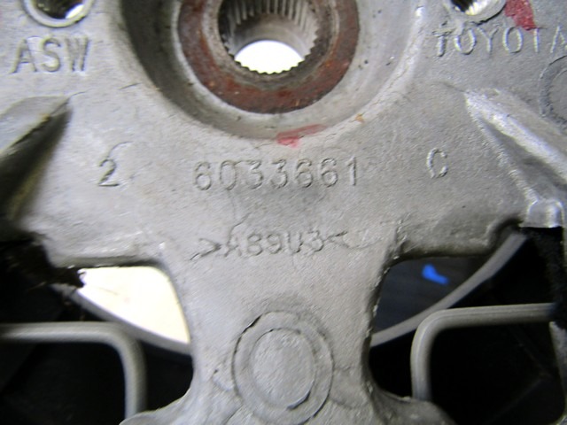 VOLAN OEM N. 4510002390B0 ORIGINAL REZERVNI DEL TOYOTA COROLLA E12 (2000 - 2006) DIESEL LETNIK 2006