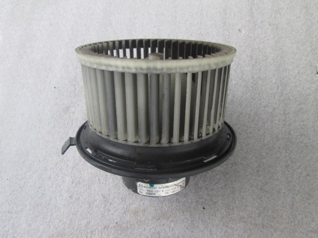 VENTILATOR  KABINE  OEM N. 900000000000 ORIGINAL REZERVNI DEL JEEP CHEROKEE MK3 KJ (2001 - 2005) DIESEL LETNIK 2004