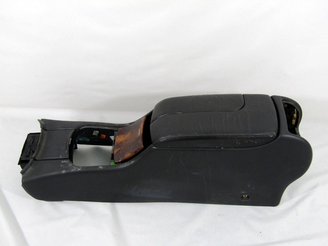 NASLON ZA ROKE/SREDINSKA KONZOLA OEM N. A2206804950 ORIGINAL REZERVNI DEL MERCEDES CLASSE S W220 (1998 - 2006)DIESEL LETNIK 2004