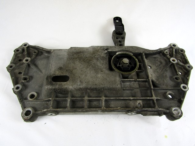 SPREDNJA OS/NOSILEC MOTORJA OEM N. 1K0199369F ORIGINAL REZERVNI DEL VOLKSWAGEN GOLF VI 5K1 517 AJ5 MK6 (2008-2012) DIESEL LETNIK 2009