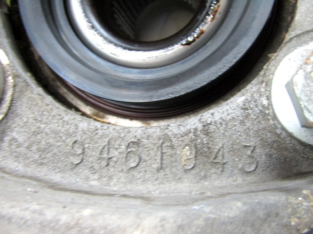 LEVI VRTLJIVI LEZAJ / PESTO KOLESA Z LEZAJEM SPREDAJ OEM N. 9461943 274298 ORIGINAL REZERVNI DEL VOLVO V70 MK2 285 (2000 - 2007) DIESEL LETNIK 2000