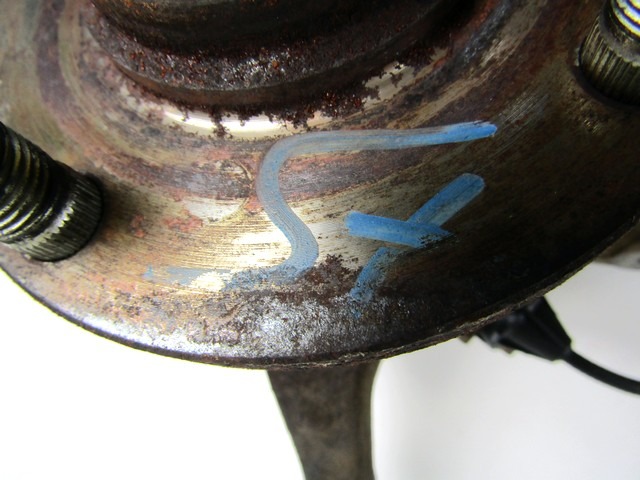 LEVI VRTLJIVI LEZAJ / PESTO KOLESA Z LEZAJEM SPREDAJ OEM N. 45151M68K50 ORIGINAL REZERVNI DEL SUZUKI ALTO GF (2008 - 2014)BENZINA/GPL LETNIK 2010
