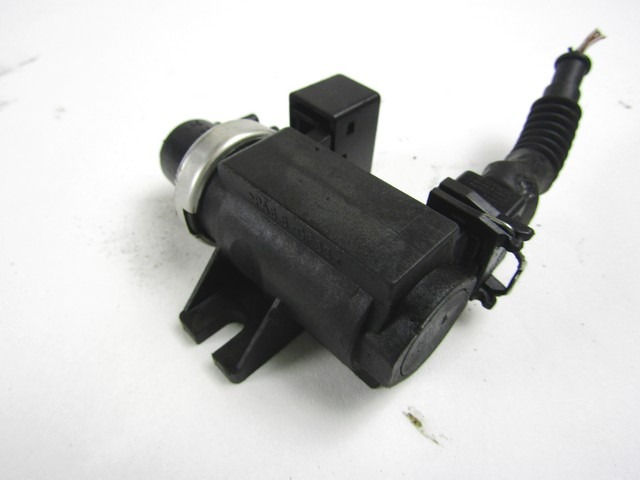 ELEKTROVENTIL  OEM N. 2247906 ORIGINAL REZERVNI DEL BMW SERIE 3 E46 BER/SW/COUPE/CABRIO (1998 - 2002) DIESEL LETNIK 2001