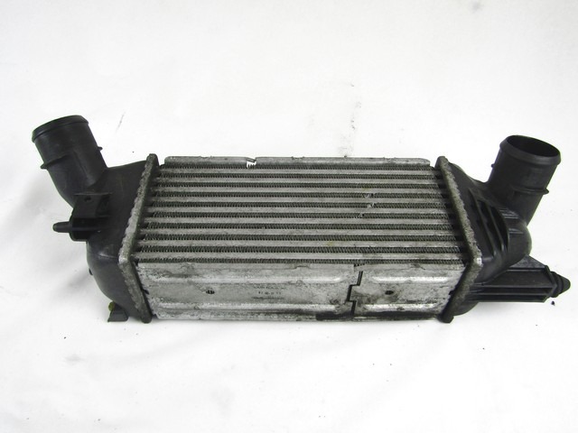 HLADILNIK INTERCOOLER OEM N. 9645682880 ORIGINAL REZERVNI DEL CITROEN C5 DC DE MK1 SW (2000 - 2004) DIESEL LETNIK 2007