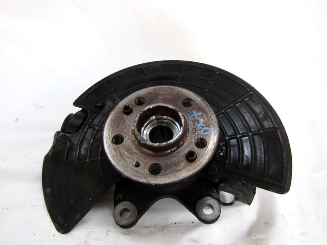 VRTLJIVI LEZAJ DESNO / PESTO KOLESA Z LEZAJEM SPREDAJ OEM N. A1633300520 ORIGINAL REZERVNI DEL MERCEDES CLASSE ML W163 (1997 - 2006) DIESEL LETNIK 2004