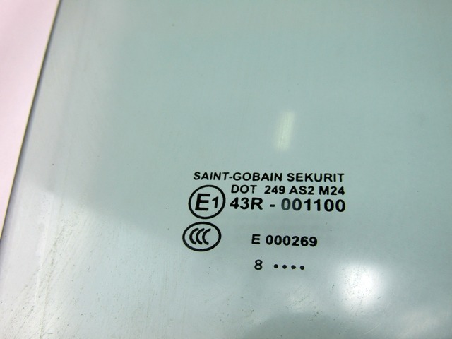 STEKLO SPREDNJIH DESNIH VRAT OEM N. C2S5435 ORIGINAL REZERVNI DEL JAGUAR X-TYPE X400 MK1 R BER/SW (2005 - 2009)DIESEL LETNIK 2009
