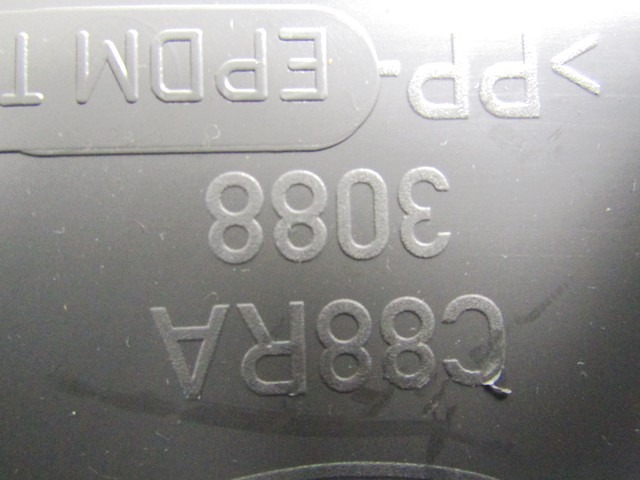 PLASTIKA MED SEDEZI BREZ NASLONJALA ROK OEM N. 7M51-R045A36-AD ORIGINAL REZERVNI DEL FORD FOCUS CMAX DM2 MK1 R (04/2007 - 2010) DIESEL LETNIK 2008