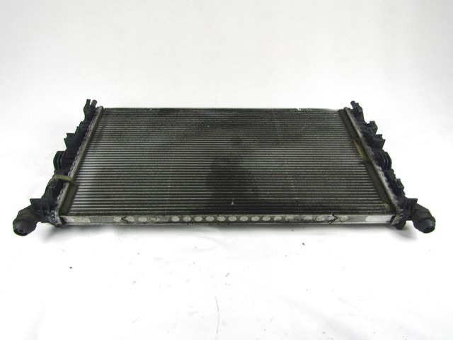 RADIATOR VODE OEM N. 3M5H-8005-TL ORIGINAL REZERVNI DEL FORD FOCUS CMAX DM2 MK1 R (04/2007 - 2010) DIESEL LETNIK 2008