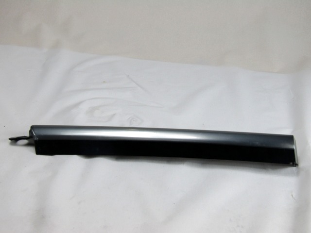 NOTRANJE OKRASNE LETVE  OEM N. 13116934 ORIGINAL REZERVNI DEL OPEL ASTRA H A04 L48 L08 L35 L67 R 5P/3P/SW (2007 - 2010) BENZINA LETNIK 2009