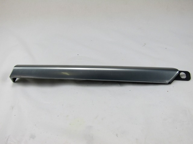 NOTRANJE OKRASNE LETVE  OEM N. 13116934 ORIGINAL REZERVNI DEL OPEL ASTRA H A04 L48 L08 L35 L67 R 5P/3P/SW (2007 - 2010) DIESEL LETNIK 2008