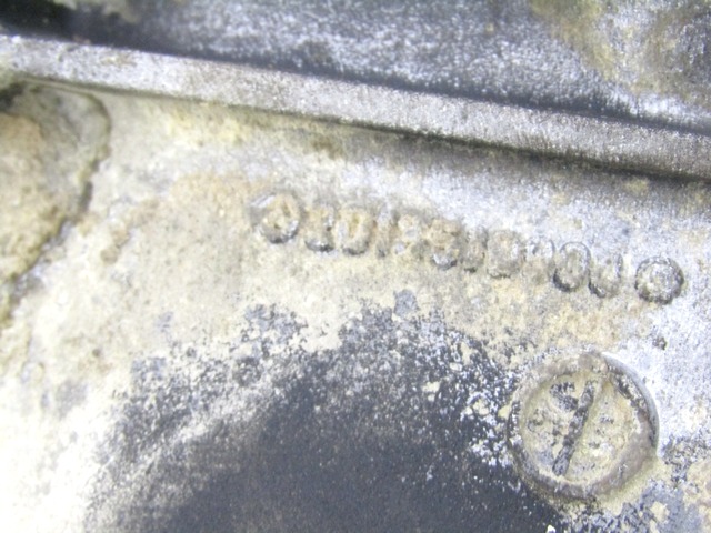 ZADNJI DIFERENCIAL OEM N. A2013500064 ORIGINAL REZERVNI DEL MERCEDES CLASSE 190 W201 (1982 - 1993)BENZINA LETNIK 1990