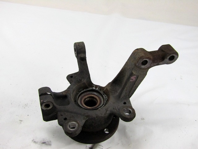 LEVI VRTLJIVI LEZAJ / PESTO KOLESA Z LEZAJEM SPREDAJ OEM N. 8200345944 ORIGINAL REZERVNI DEL RENAULT MODUS F/JP0 (2004 - 2008) BENZINA LETNIK 2005