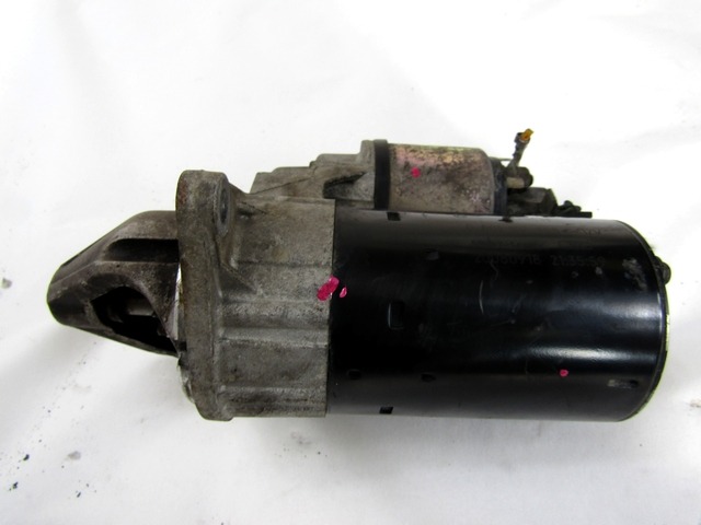 ZAGANJAC MOTORJA  OEM N. 24436877 ORIGINAL REZERVNI DEL OPEL CORSA D S07 (2006 - 2011) BENZINA LETNIK 2008