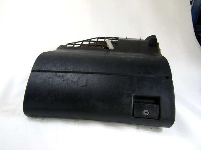 PREDAL ZA DOKUMENTE OEM N. 8D1857035D ORIGINAL REZERVNI DEL AUDI A4 B5 BER/SW (1994 - 12/2000) DIESEL LETNIK 2000