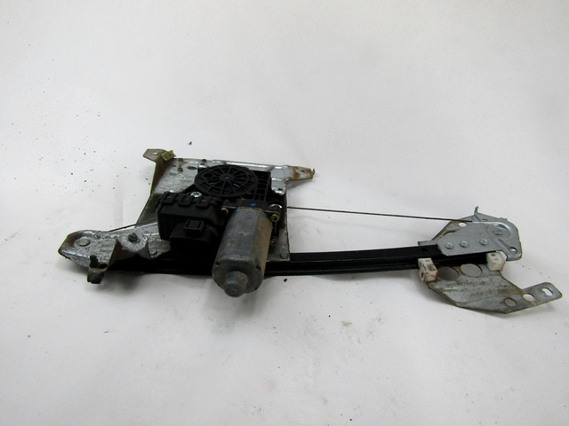 MEHANIZEM DVIGA ZADNJIH STEKEL  OEM N. 8D0959802E ORIGINAL REZERVNI DEL AUDI A4 B5 BER/SW (1994 - 12/2000) DIESEL LETNIK 2000