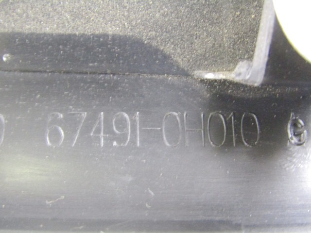 ZVOCNIKI OEM N. 67491-0H010 ORIGINAL REZERVNI DEL TOYOTA AYGO B1 R (2009 - 02/2012) BENZINA LETNIK 2011