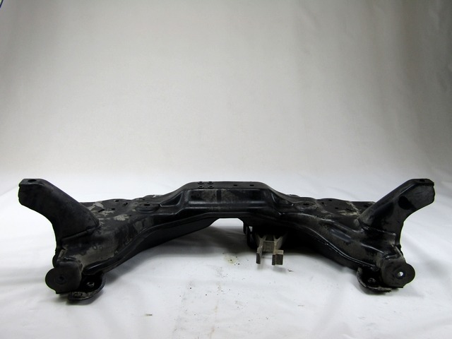 SPREDNJA OS/NOSILEC MOTORJA OEM N. 55703234 ORIGINAL REZERVNI DEL OPEL CORSA D S07 (2006 - 2011) BENZINA LETNIK 2010