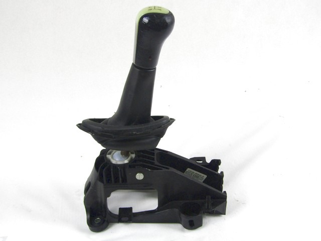 MEHANIZEM VZVODA ROCNEGA MENJALNIKA OEM N. 33530-0D040 ORIGINAL REZERVNI DEL TOYOTA YARIS P9 MK2 (01/2006 - 2009) BENZINA LETNIK 2007