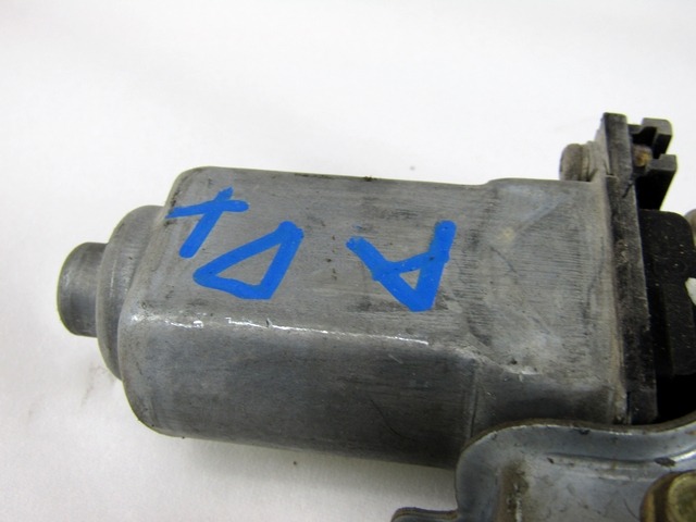 MEHANIZEM DVIGA SPREDNJIH STEKEL  OEM N. 82460-3E000 ORIGINAL REZERVNI DEL KIA SORENTO JC MK1 (2002 - 2009) DIESEL LETNIK 2006