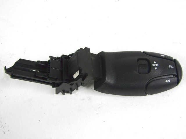 MULTIFUNKCIJSKI VOLAN OEM N. 96637233XT ORIGINAL REZERVNI DEL CITROEN C2 (2004 - 2009) BENZINA LETNIK 2007